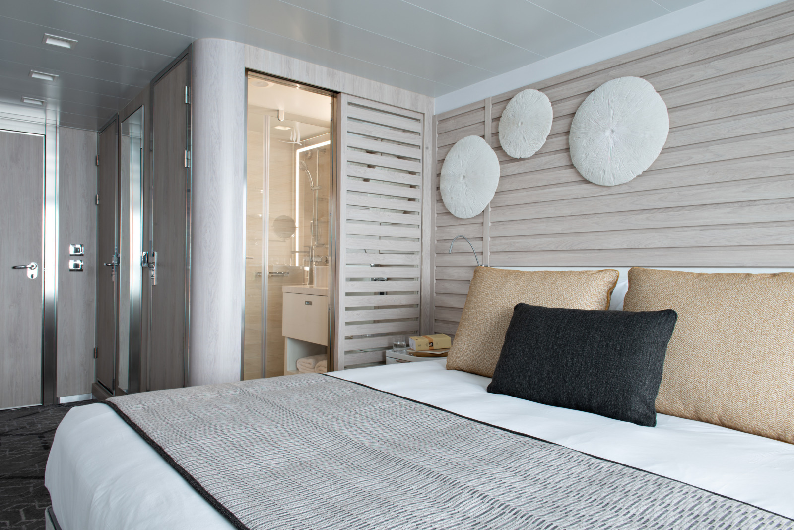 BOUGAINVILLE-prestige suite.jpg